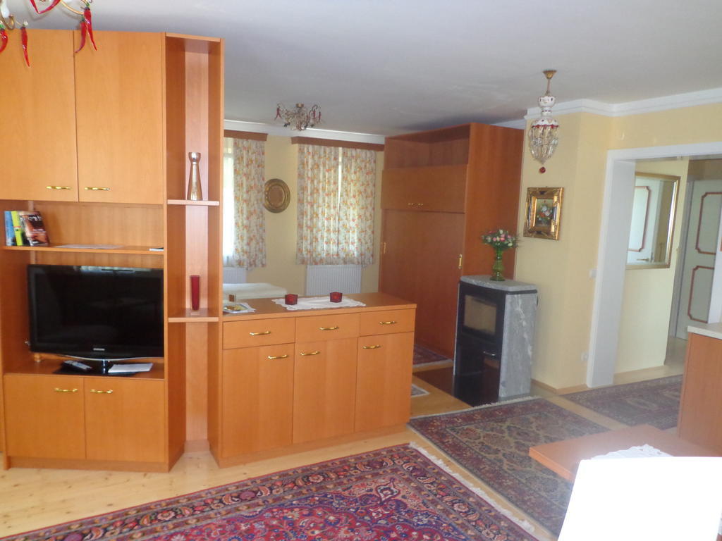 Hans Mauracher Schlössl Graz Zimmer foto