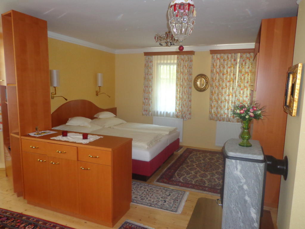 Hans Mauracher Schlössl Graz Zimmer foto